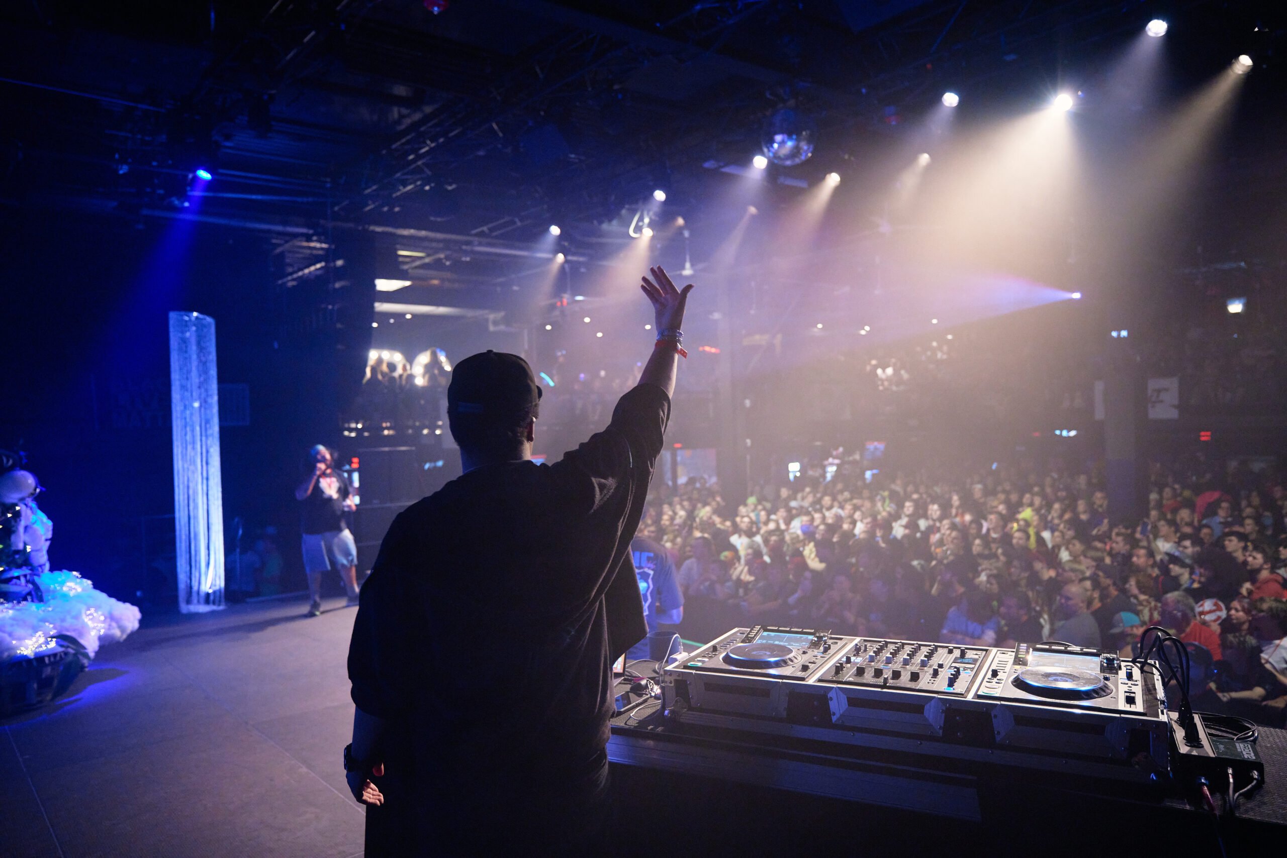 Silva Hound performing Nerdcore Party Convention